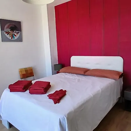 Iris, Climatisee Avec 4 Et Piscine A Boulouris Sur Сен-Рафаэль