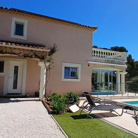 Вилла Iris, Climatisee Avec 4 Et Piscine A Boulouris Sur *