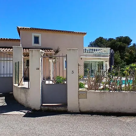 Villa Iris, Climatisee Avec 4 Et Piscine A Boulouris Sur